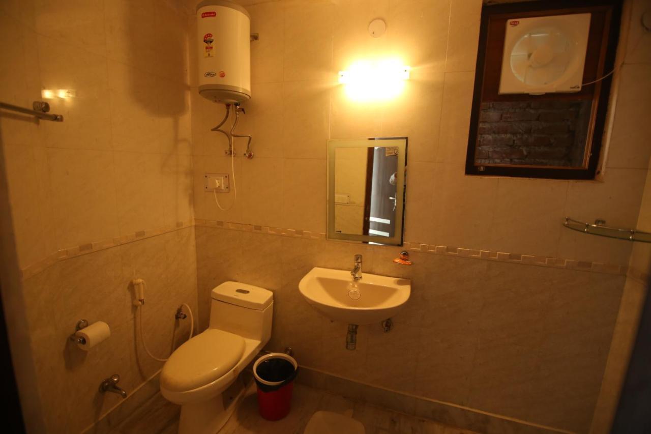 Airport Hotel 4*