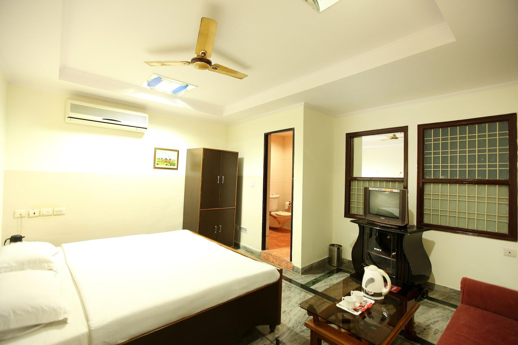 Airport Hotel 4*