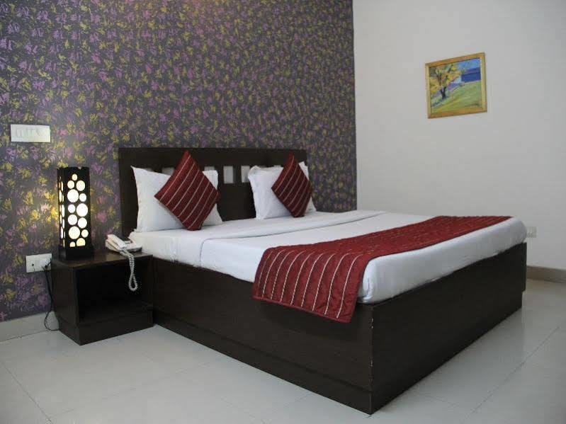 Airport Hotel