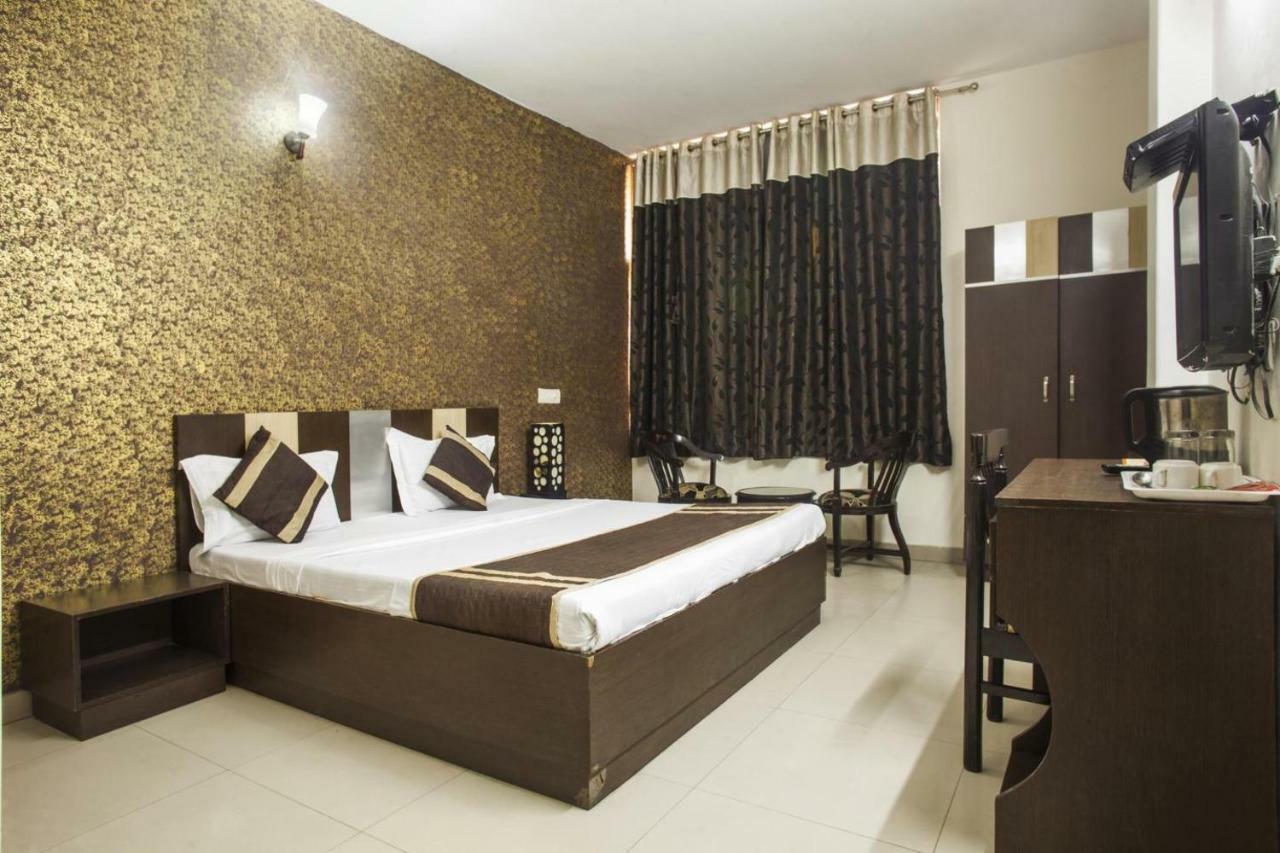 Hotel Airport 4*
