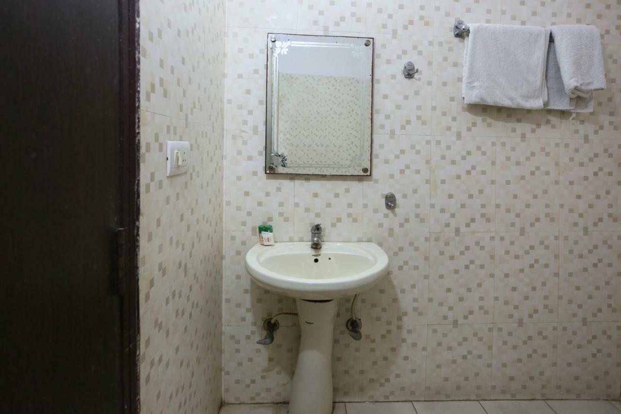 Airport Hotel 4*