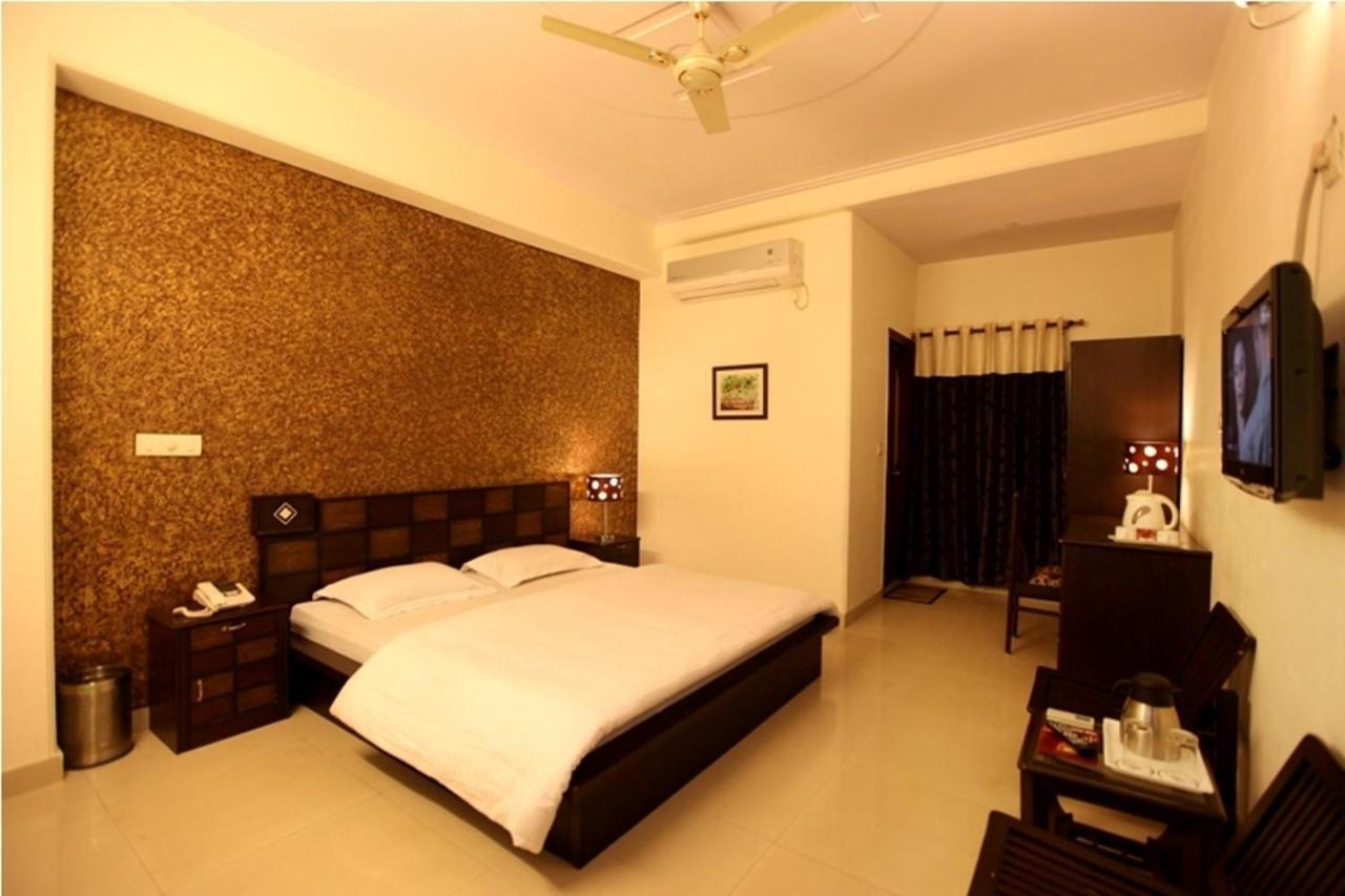 Airport Hotel 4*